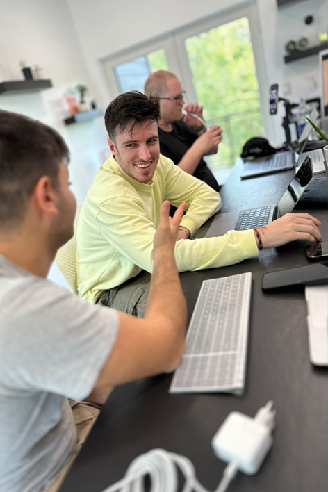 Cross-functional team leadership strategy showcasing Justin Bartak mentoring engineers, designers, and product managers in agile development process